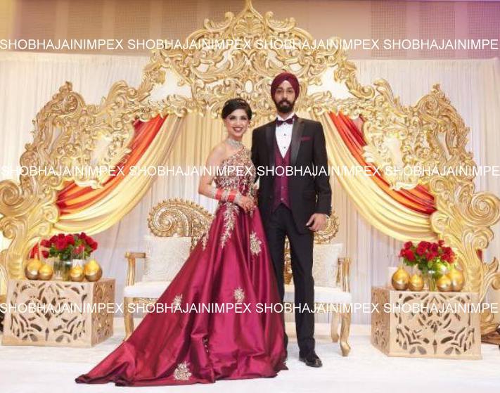 Mix Color Royal Crown Wedding Stage