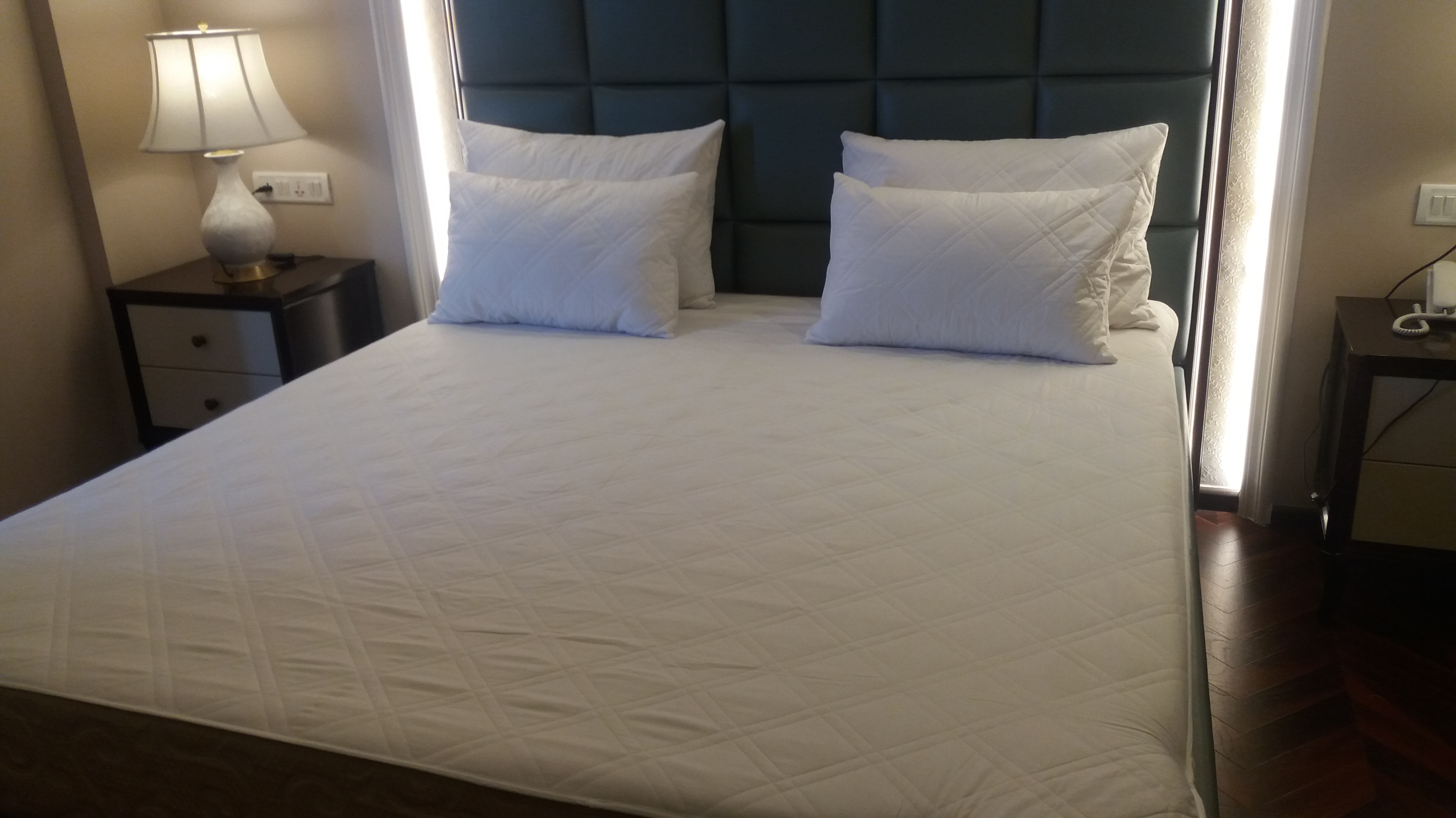 Customised Waterproof Mattress Protector