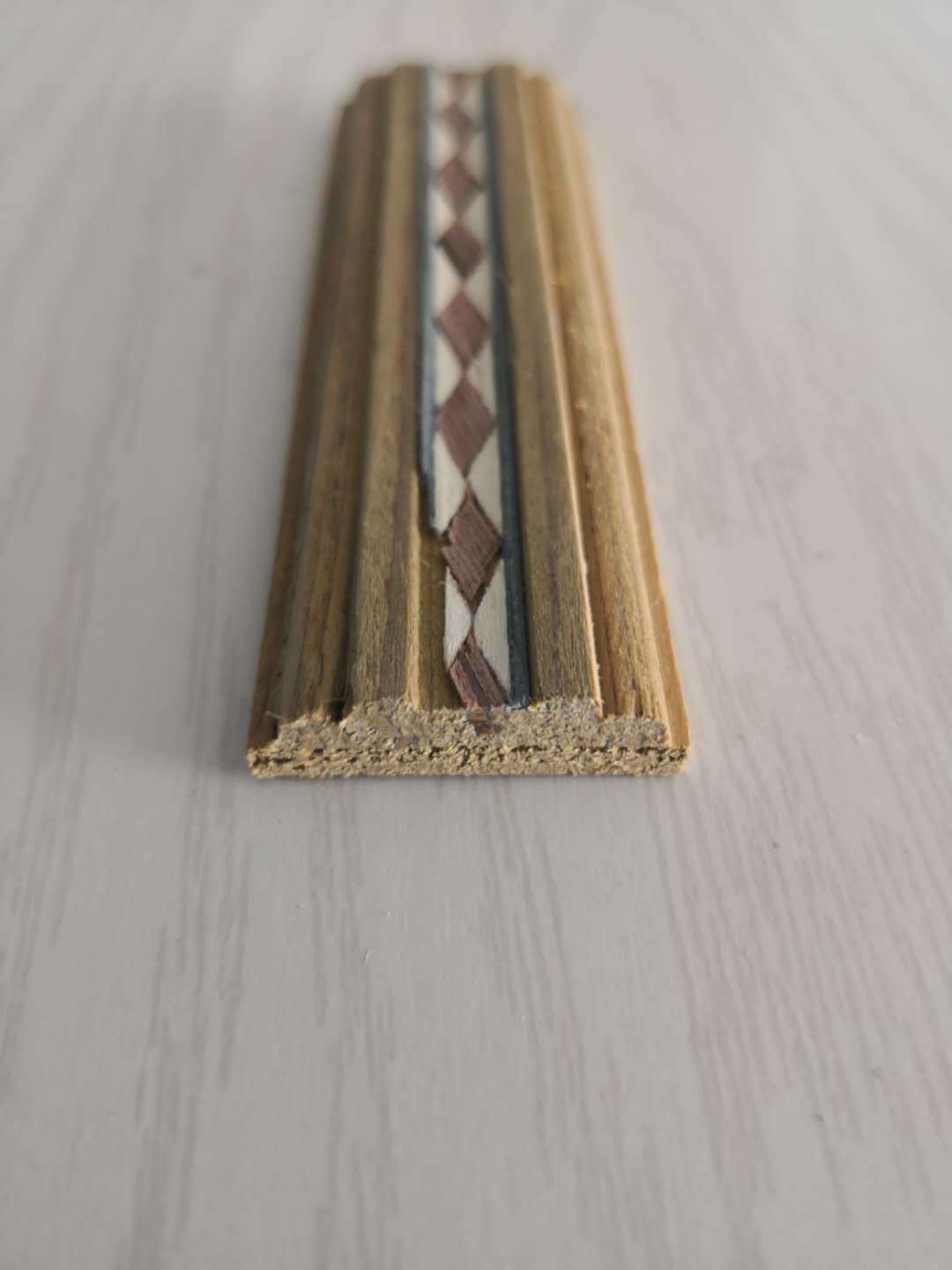 Chinese Manufacturer Building Moulding Wooden Primer Profiles Core Material: Solid Wood