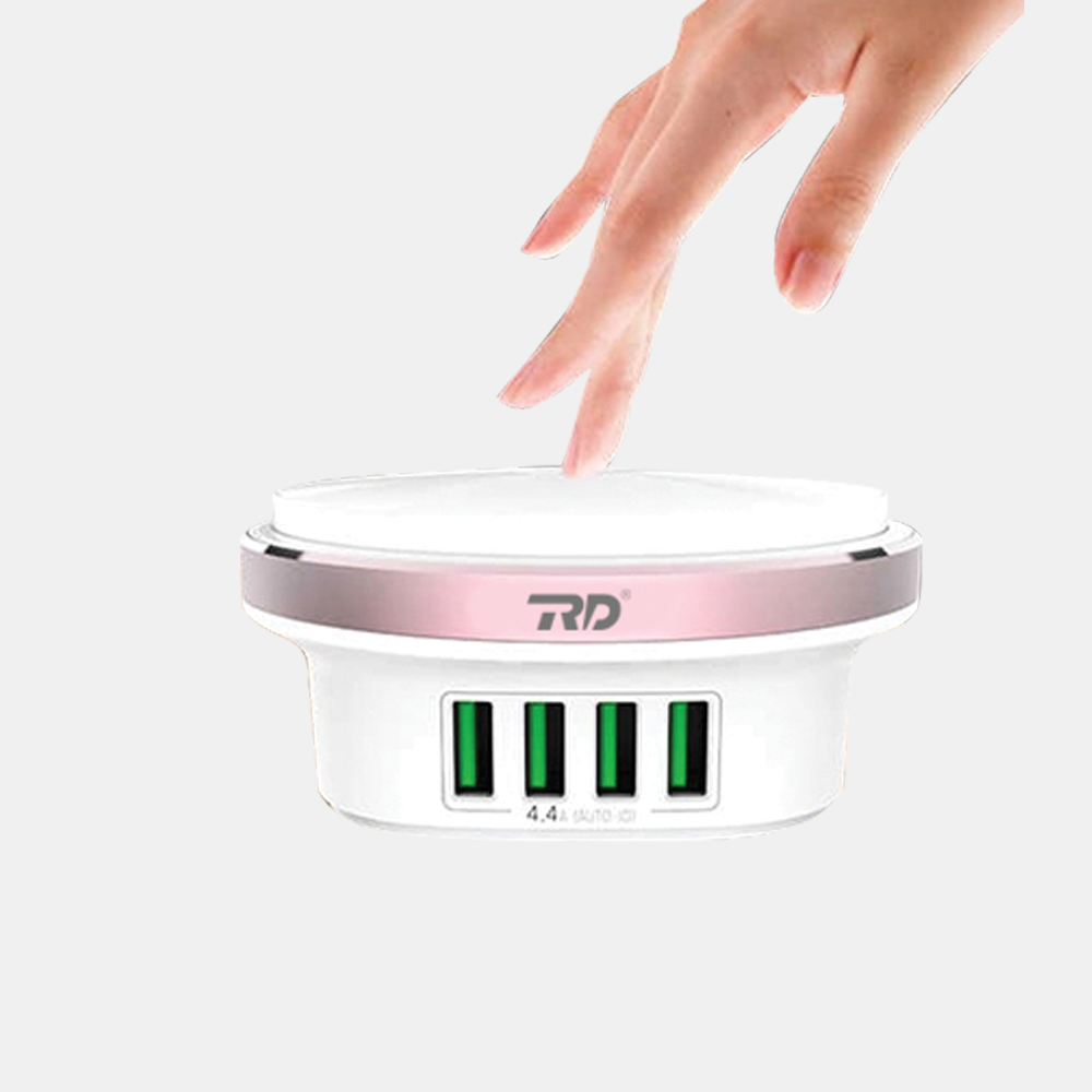 4 Usb Port Charger With Lamp Body Material: Metal