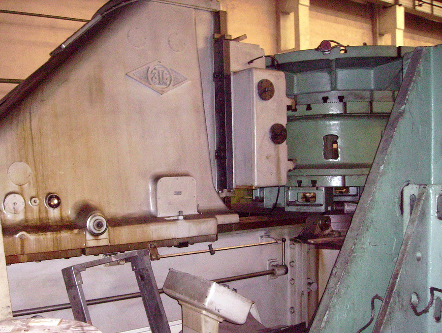 Gear Hobbing Machine For High Precision Gears 544m