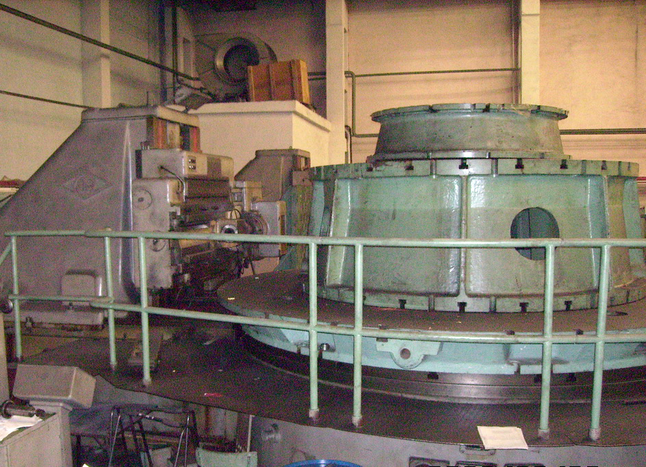 Gear Hobbing Machine For High Precision Gears 546m