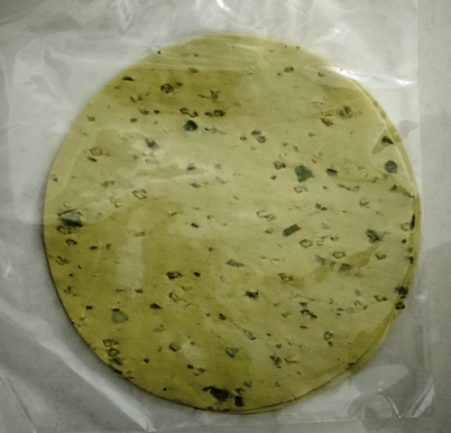 Green Garlic Chilli Papad Additives: No Artificial Additives