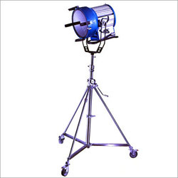 Wind Up Stand 087NW