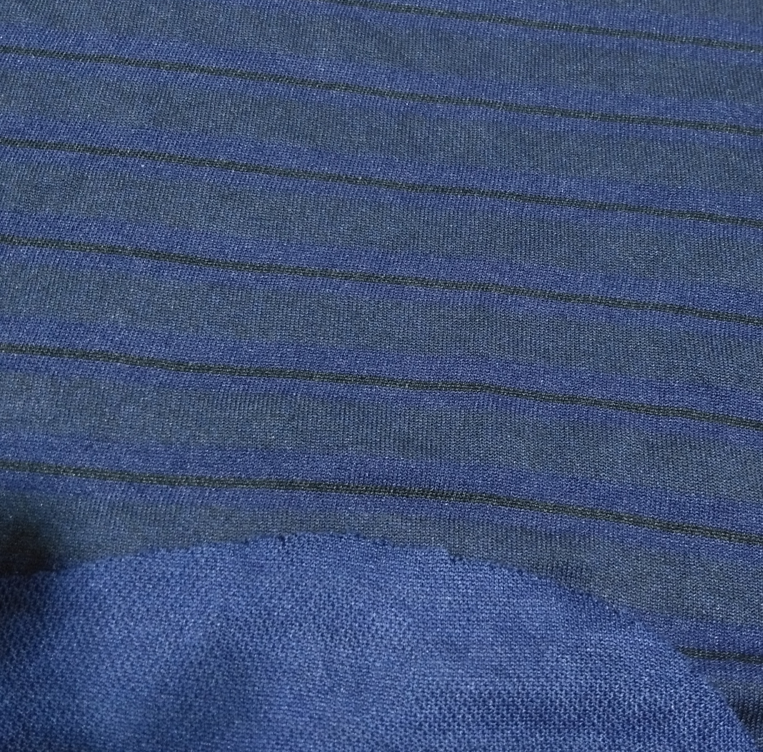 Magic Patta Fabric - 300 Millimeter Length, Knitted Texture | Plain Black And Red Printed Fabric, 200 Kilograms Weight