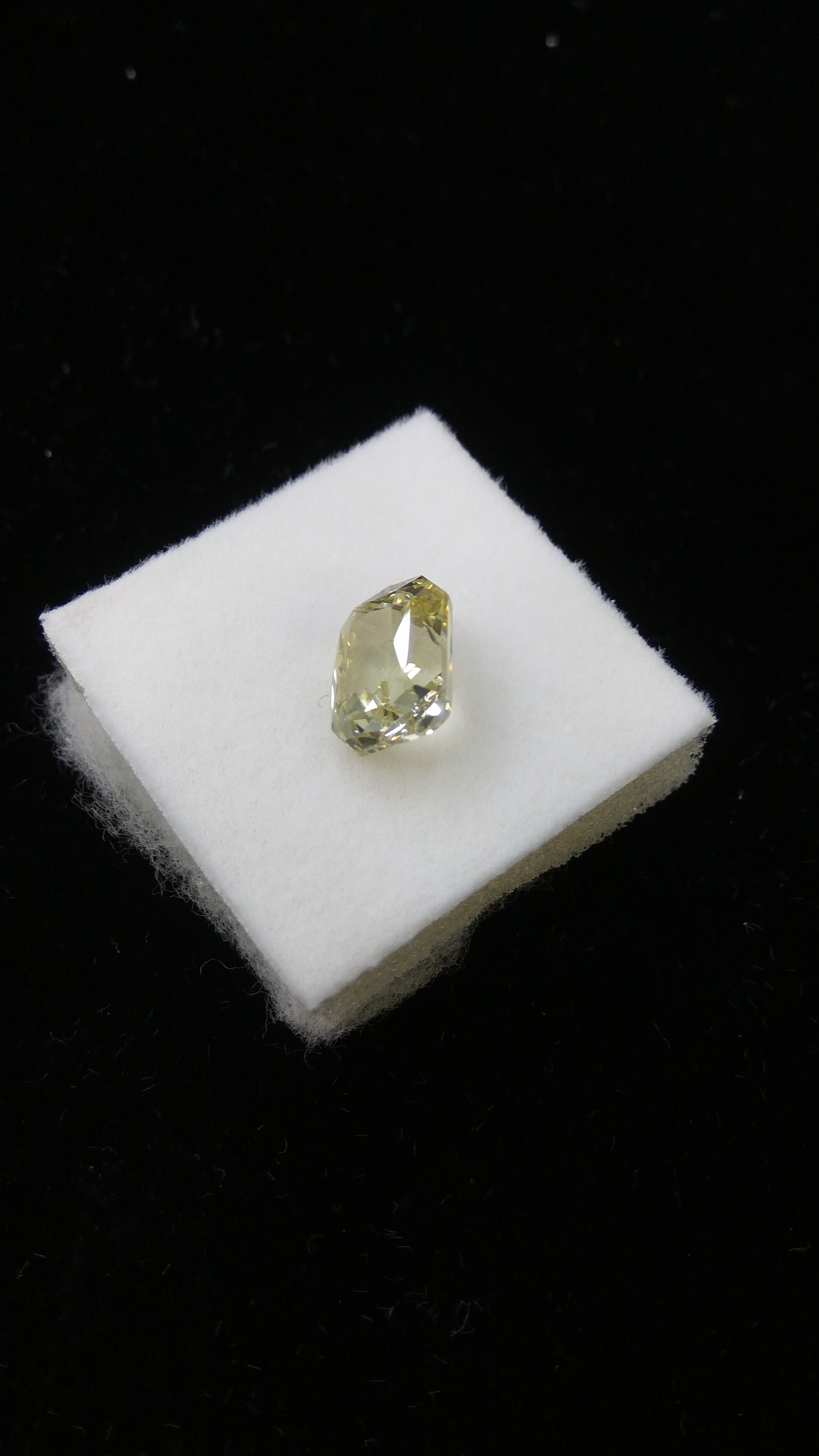 Yellow Sapphire Grade: Available In All Grades