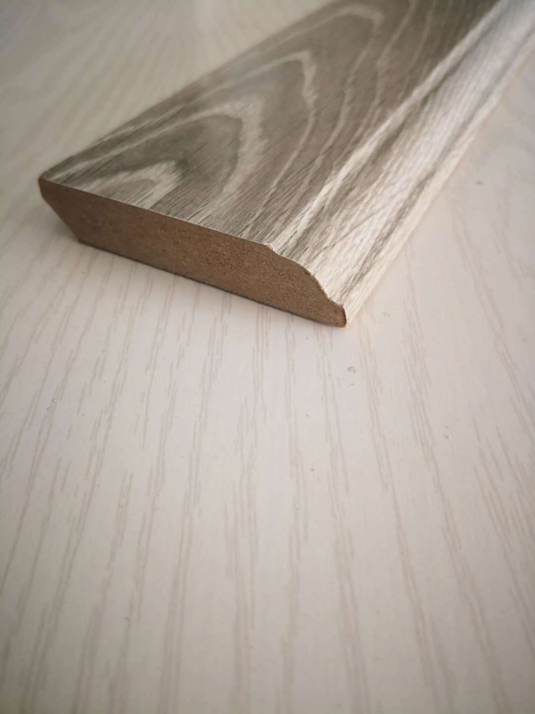 Door And Wall Decoration Solid Pine Wood Skirting Baseboard Moulding