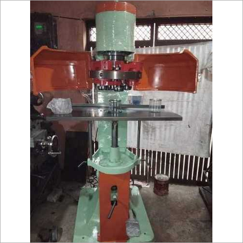 Pet can seaming machine