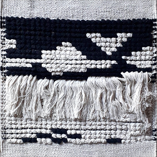 Black And White Handloom Carpet Non-Slip