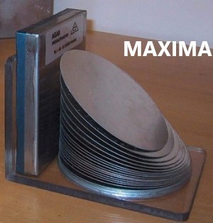 Maxima Sheet Separators - Permanent Ferrite Magnet System | Non-switchable, Accommodates Sheets Up To 4mm Thick, Max Stacking Height 490mm, Rubber Magnet Type