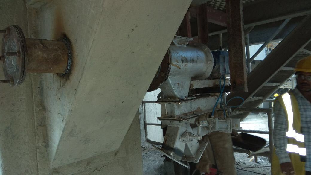 Screw Sampler - Feature: For Conveyor