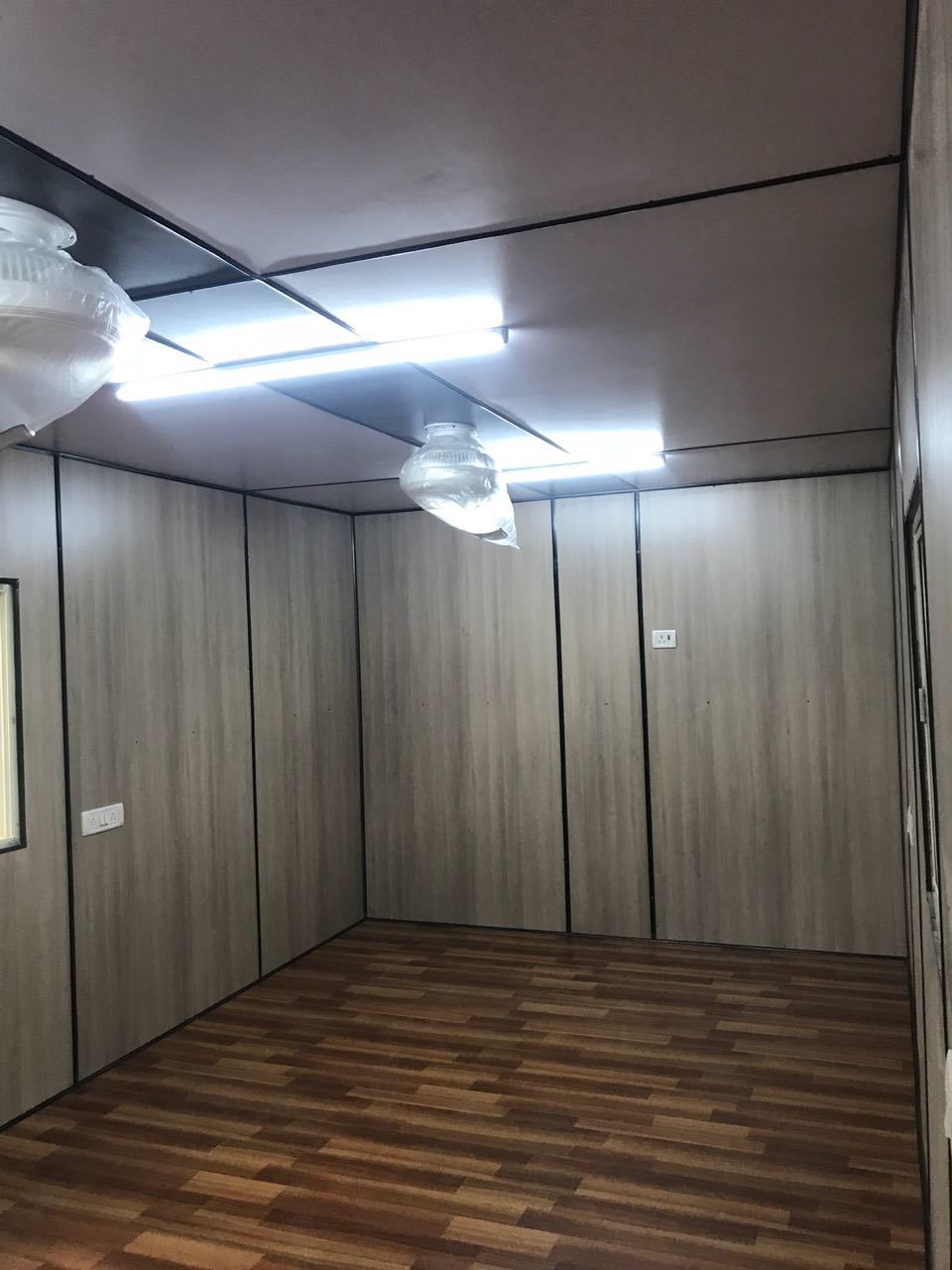Prefabricated Container Office - M.s / G.i Sheet Exterior, 20ft | Insulated, Custom Color, Portable Design, Versatile Use