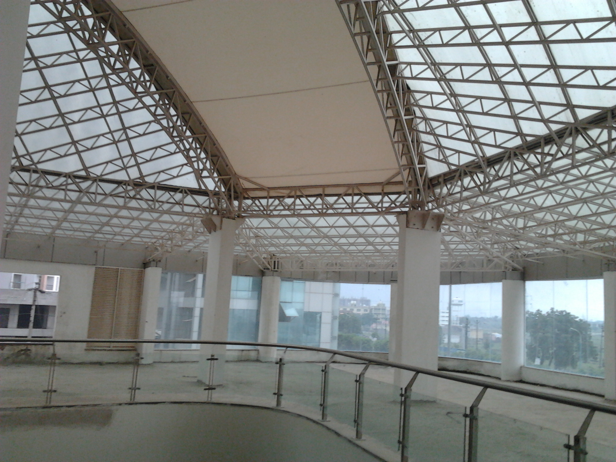 Polycarbonate Roofing Structure - Steel Ms Structure 16m X 40m | Durable Vault Design, 11.8m Length, 6-40mm Thickness, Red Oxide Primer, Terracotta Plain Roof Tiles