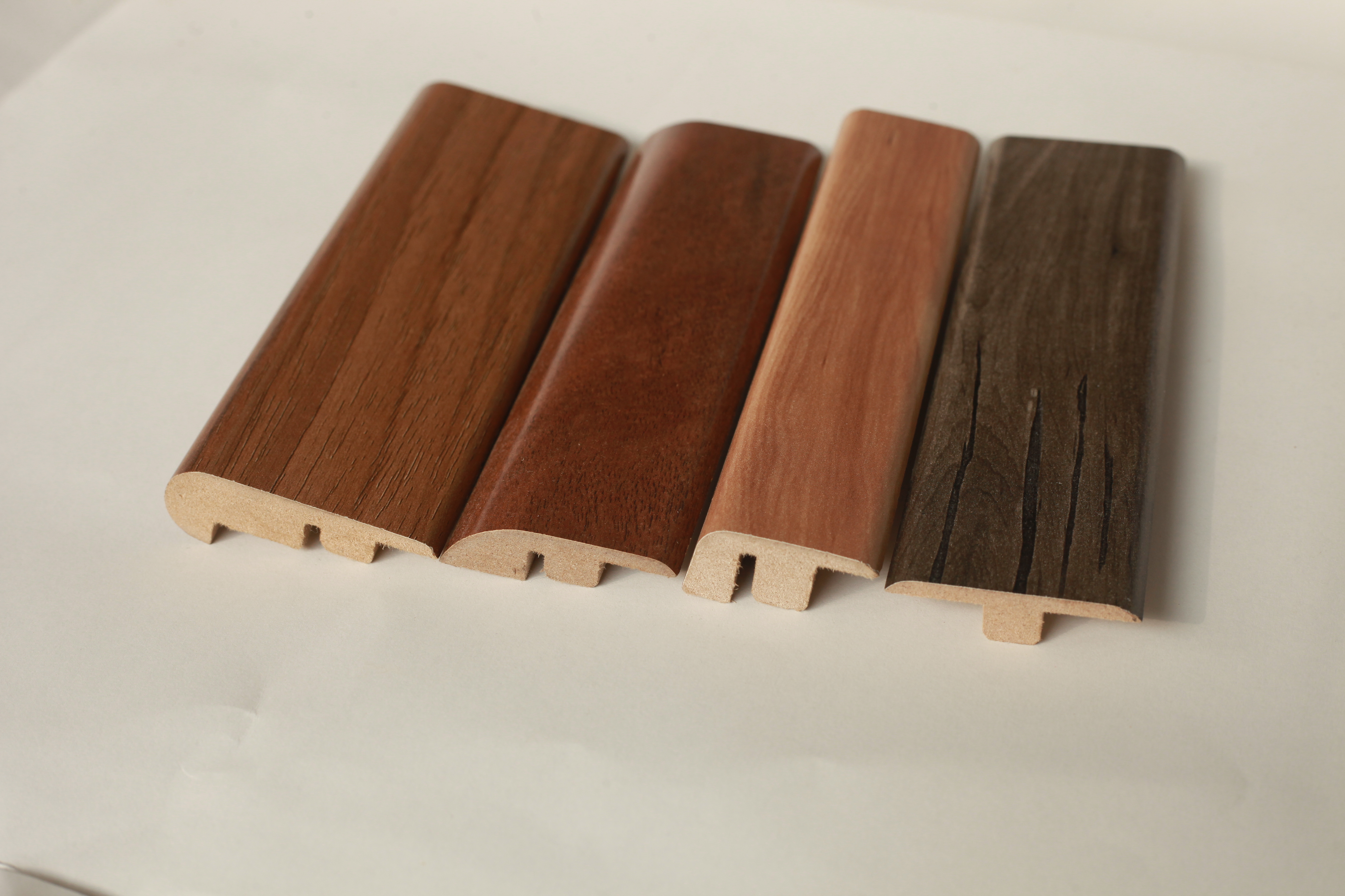 Stable High Quality Wood Moulding