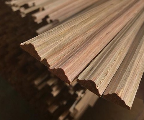 Wood Moulding - Solid Oak, 14.5mm X 38/40/60/84/134mm X 2440/3050/3660mm, Termite Resistant, Durable, Smooth Texture, Waterproof Decorative Primed Moulding