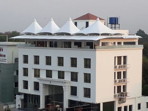 टेन्साइल टेरेस शंक्वाकार छाया