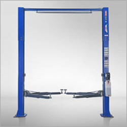 दो पोस्ट हाइड्रोलिक लिफ्ट