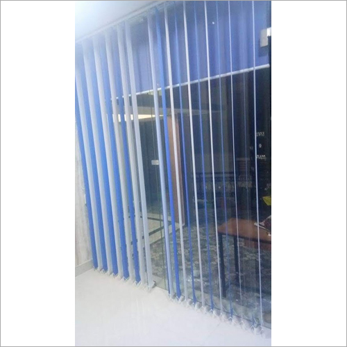 सभी रंगों में उपलब्ध स्मूथ वर्टिकल ब्लाइंड्स