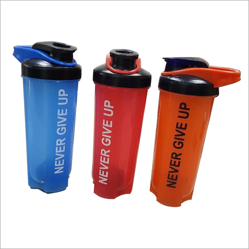 मल्टीकलर 900 एमएल प्लास्टिक शेकर में उपलब्ध