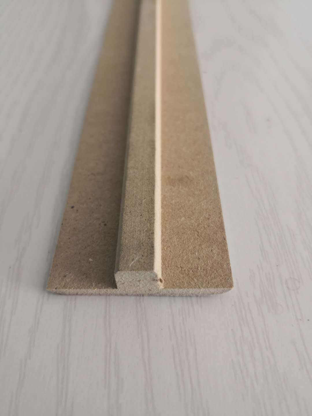 High Quality Decorative Wooden Moulding Core Material: Solid Wood