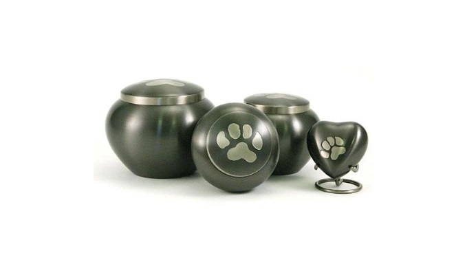 Black Odyssey Paw Print Heart Keepsake