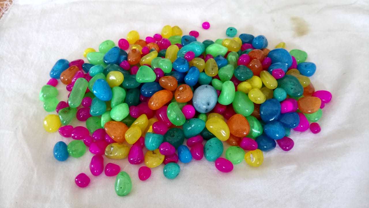 Factory Direct Supply Supper Polish Multicolor Small Size Mix Onyx Pebbles Crystallized Glass Stone