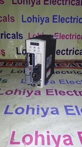 श्नाइडर सर्वो ड्राइव LXM23DU04M3X