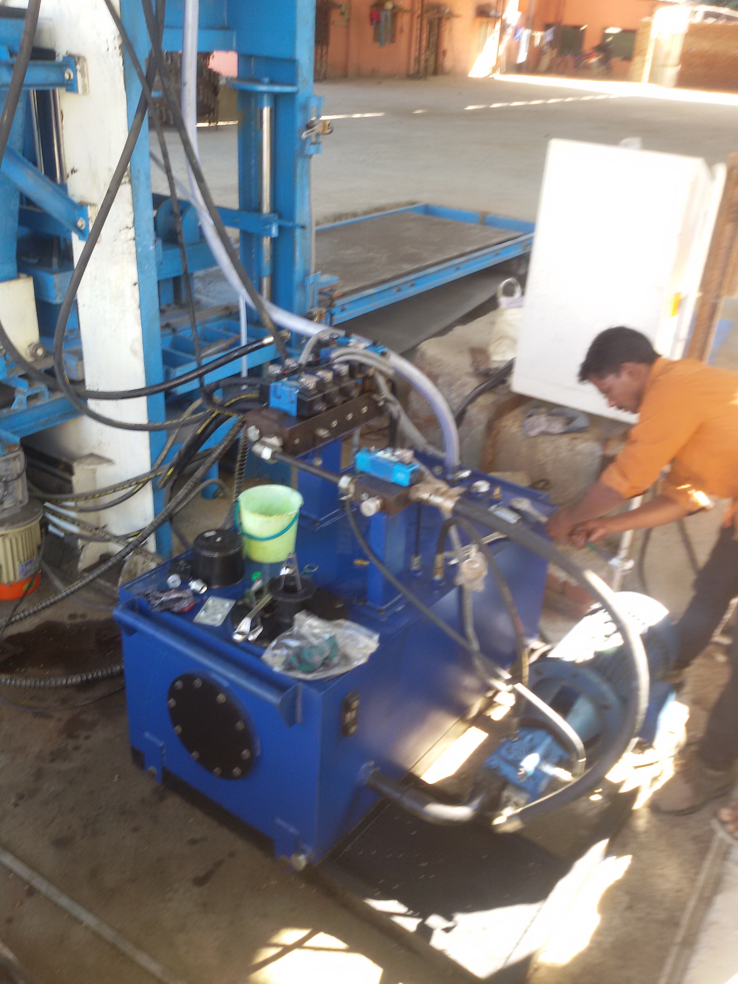 6 Brick Machine Capacity: 30000 Kg/day