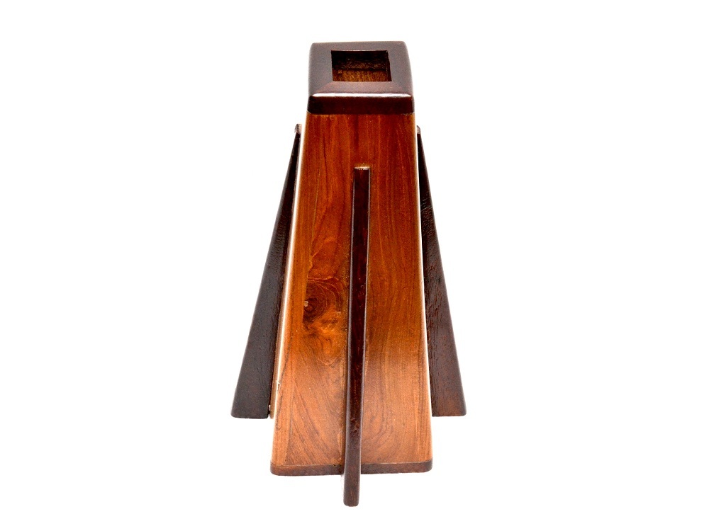Designer Wooden Flower Vase Bottom Diameter: 4 Inch (In)
