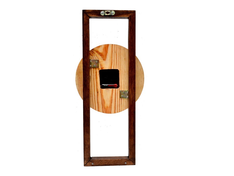 Wooden  Wall Clock Size: 18 Inch X 4 Inch X 9 Inch