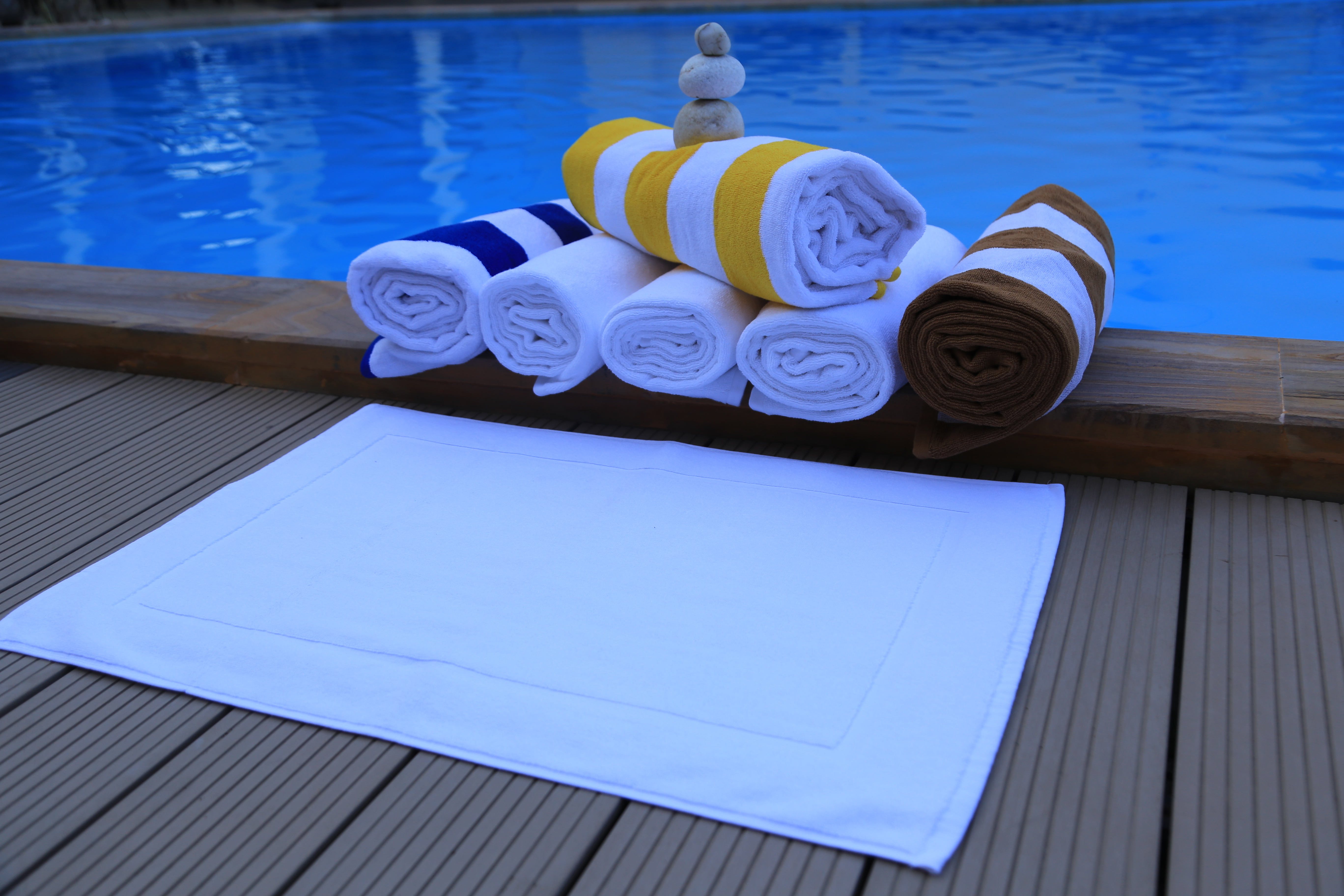 Bath Mats - 100% Cotton, 20x30 Inches | Quick Dry, Water Absorbent, Soft Touch, Customizable Patterns And Colors
