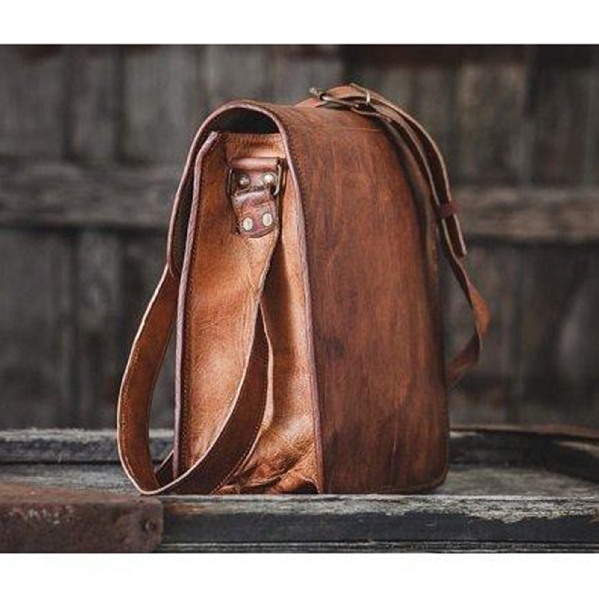 Leather Laptop Messenger Bag - Full Grain Goat Leather, 13 X 3.5 X 10 Inches, Brown Color, Handmade By Indian Artisans, Unique Natural Pattern, Well-padded Inner Walls For Device Protection, Unisex Design, 1 Year Warranty