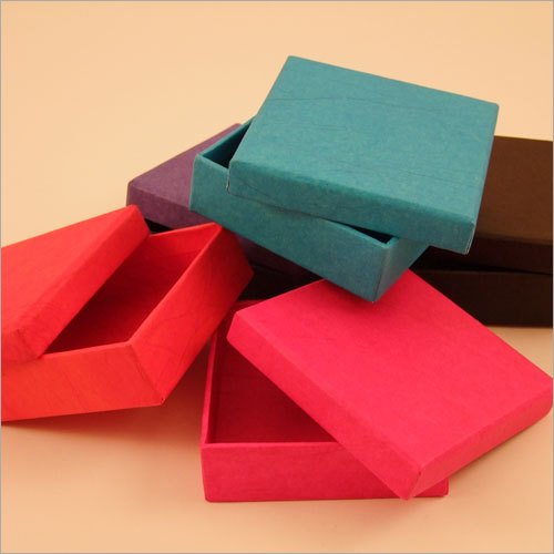 सादा मोनो कार्टन बॉक्स