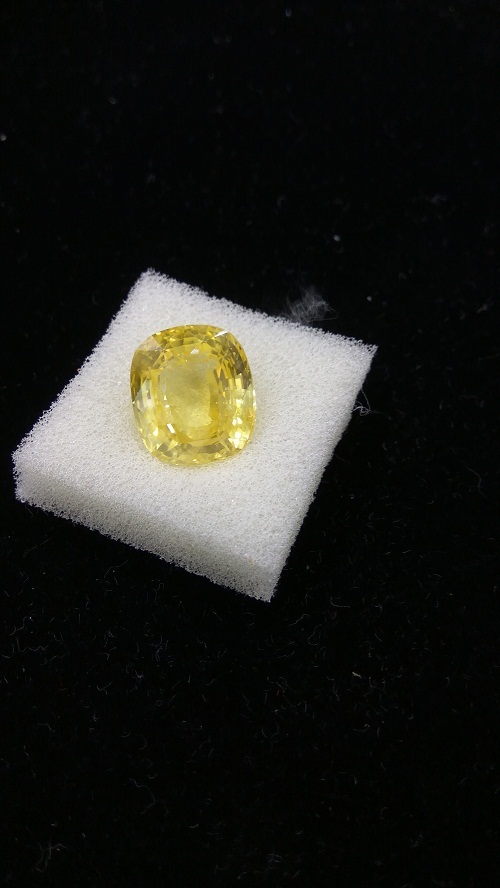 Natural Unheated Yellow Sapphire - 20 Carats Cushion Cut | Ceylon Yellow Sapphire, Untreated, 4 Grams Weight, Natural Stone