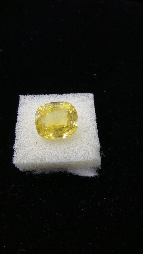 Natural Unheated Yellow Sapphire - 20 Carats Cushion Cut | Ceylon Yellow Sapphire, Untreated, 4 Grams Weight, Natural Stone