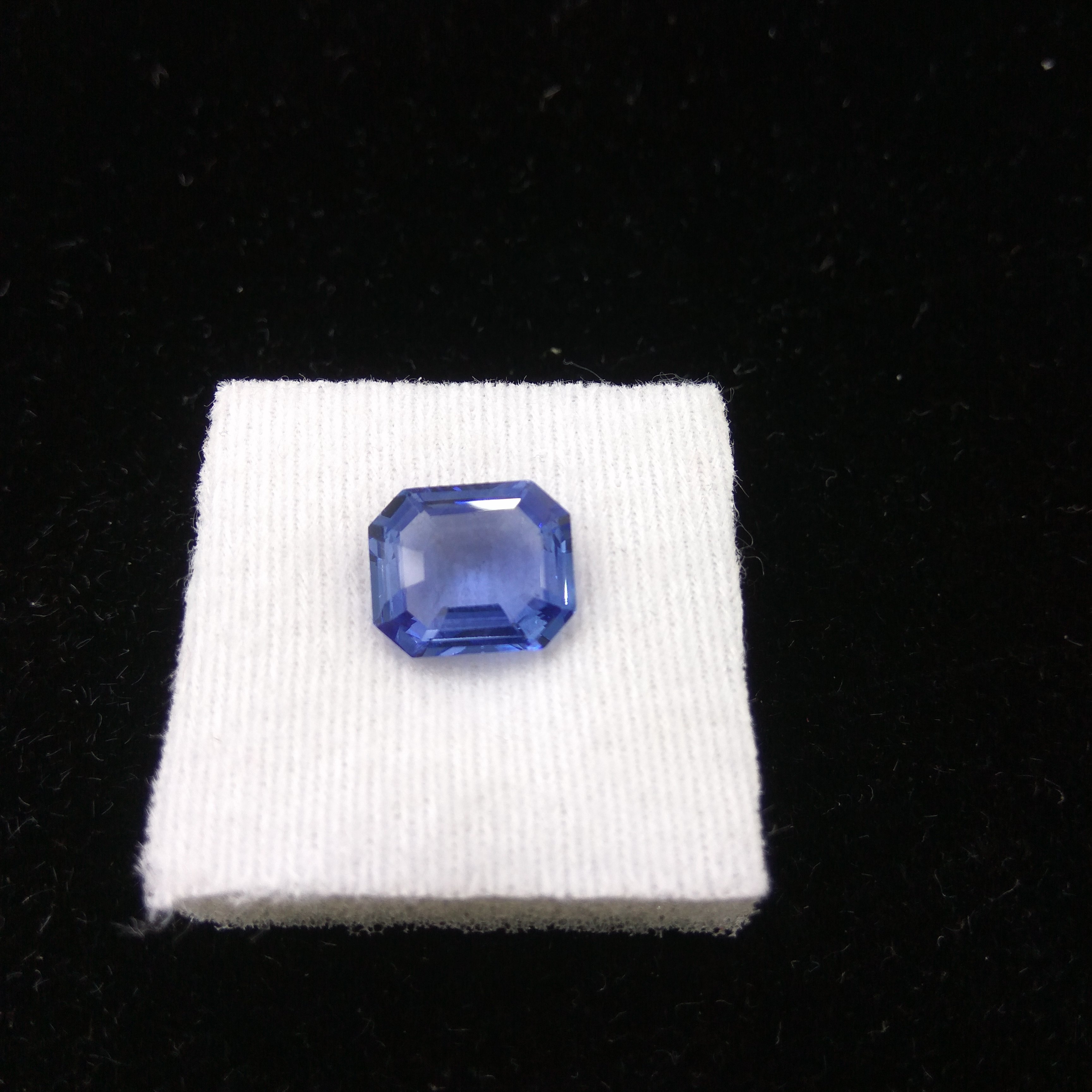 Natural Blue Sapphire - 5.00 Carats Emerald Cut, Unheated & Untreated Natural Gemstone With Deep Blue Color