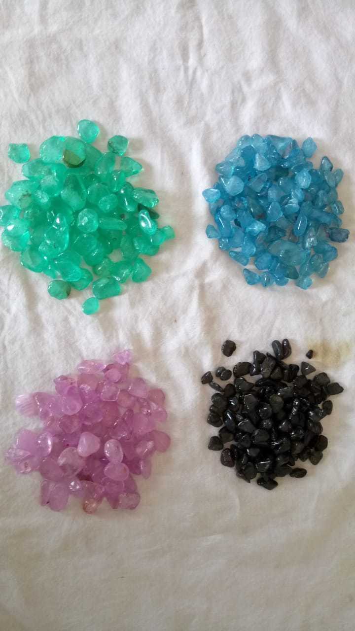Crystal Colored Glossy Polished Recycled Small Stone Pebbles Size: 5-15 Mm