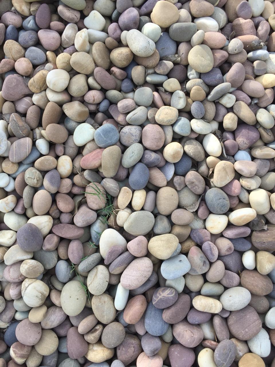 Polished Natural Pebbles Stone Solid Surface