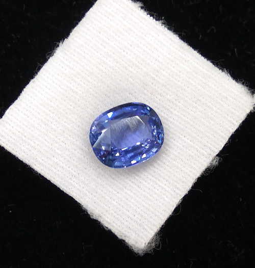 Natural Blue Sapphire - 6.95 Carats Oval Cut , Unheated & Untreated Ceylon Blue Neelam