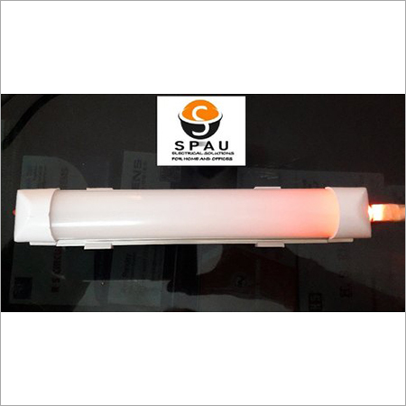 डीसी रिचार्जेबल एलईडी ट्यूबलाइट बॉडी मटेरियल: सिरेमिक