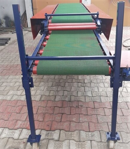 Silver Curve Roller Conveyor