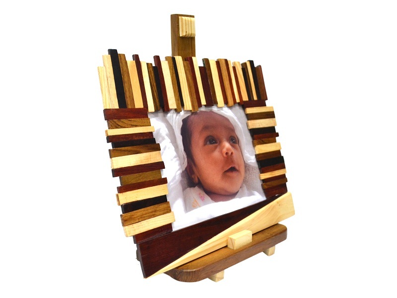 Multicolor Table Top Wooden Photo Frame