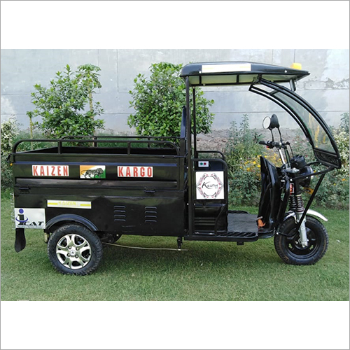 Electric Loader Rickshaw Load Capacity: 500 To 700  Kilograms (Kg)