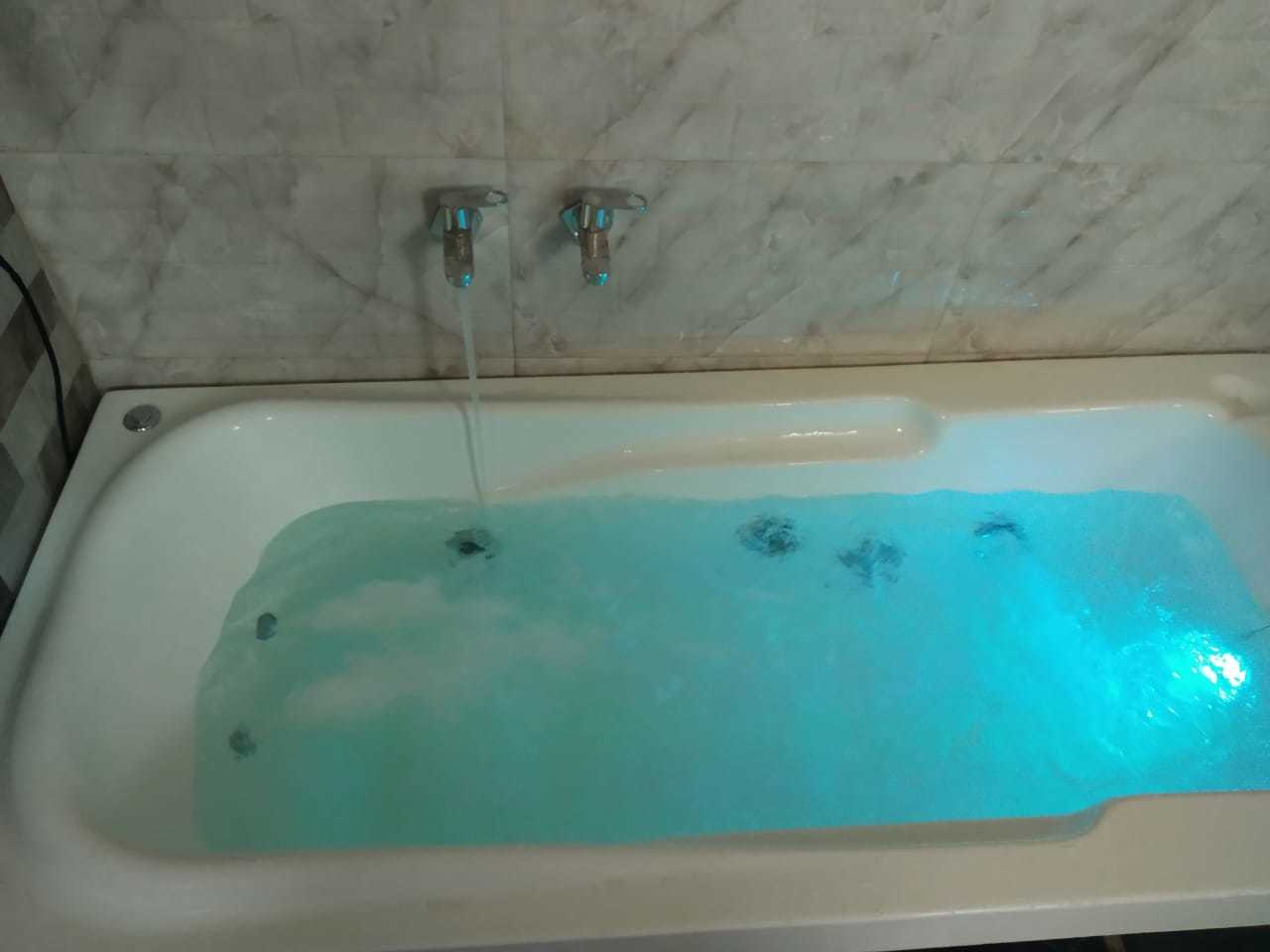 Bathtubs & Whirlpools Jacuzzi Bath Tub