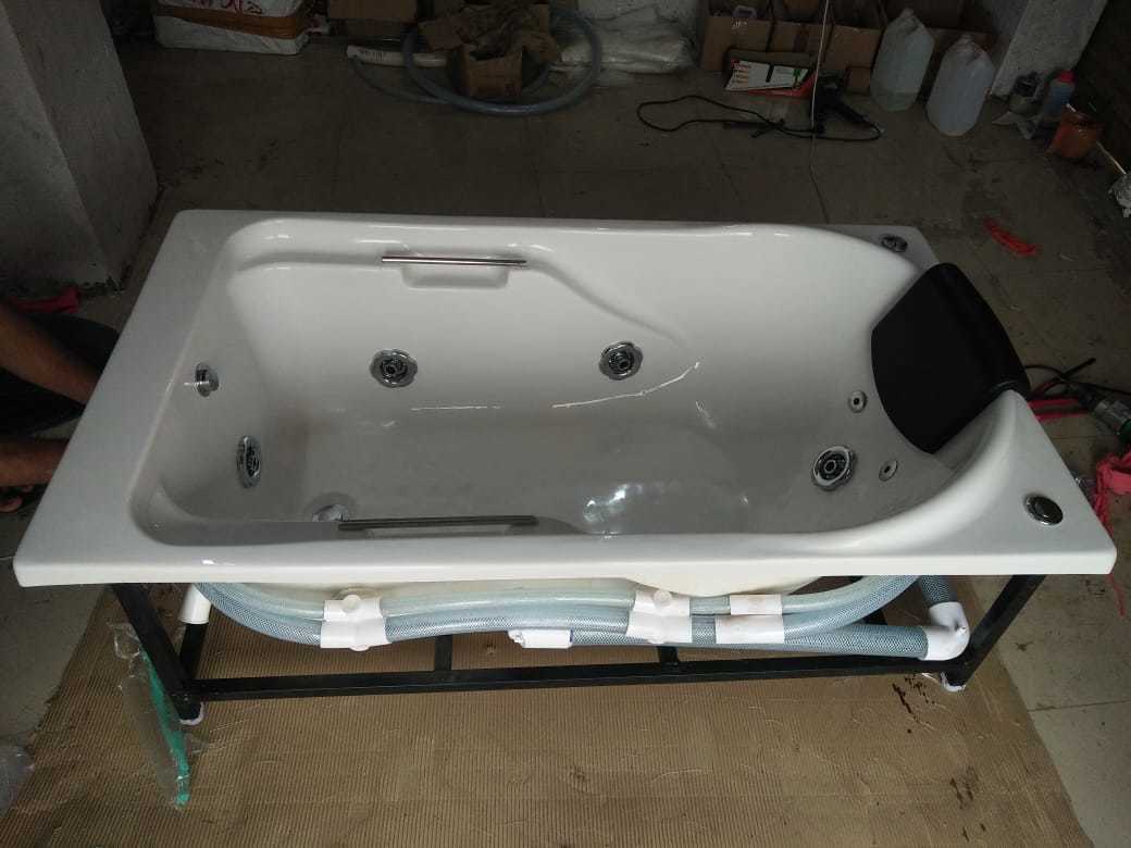 Rectangular Bathtub