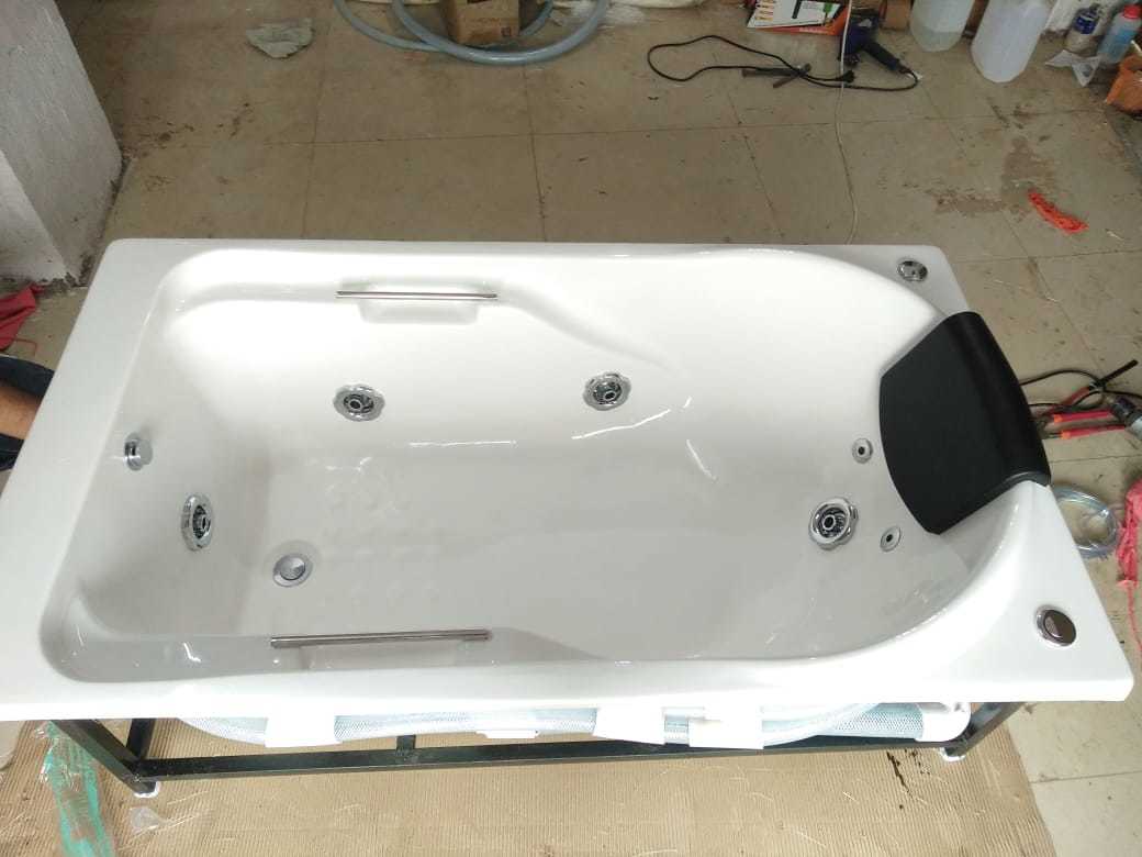 Rectangular Bathtub