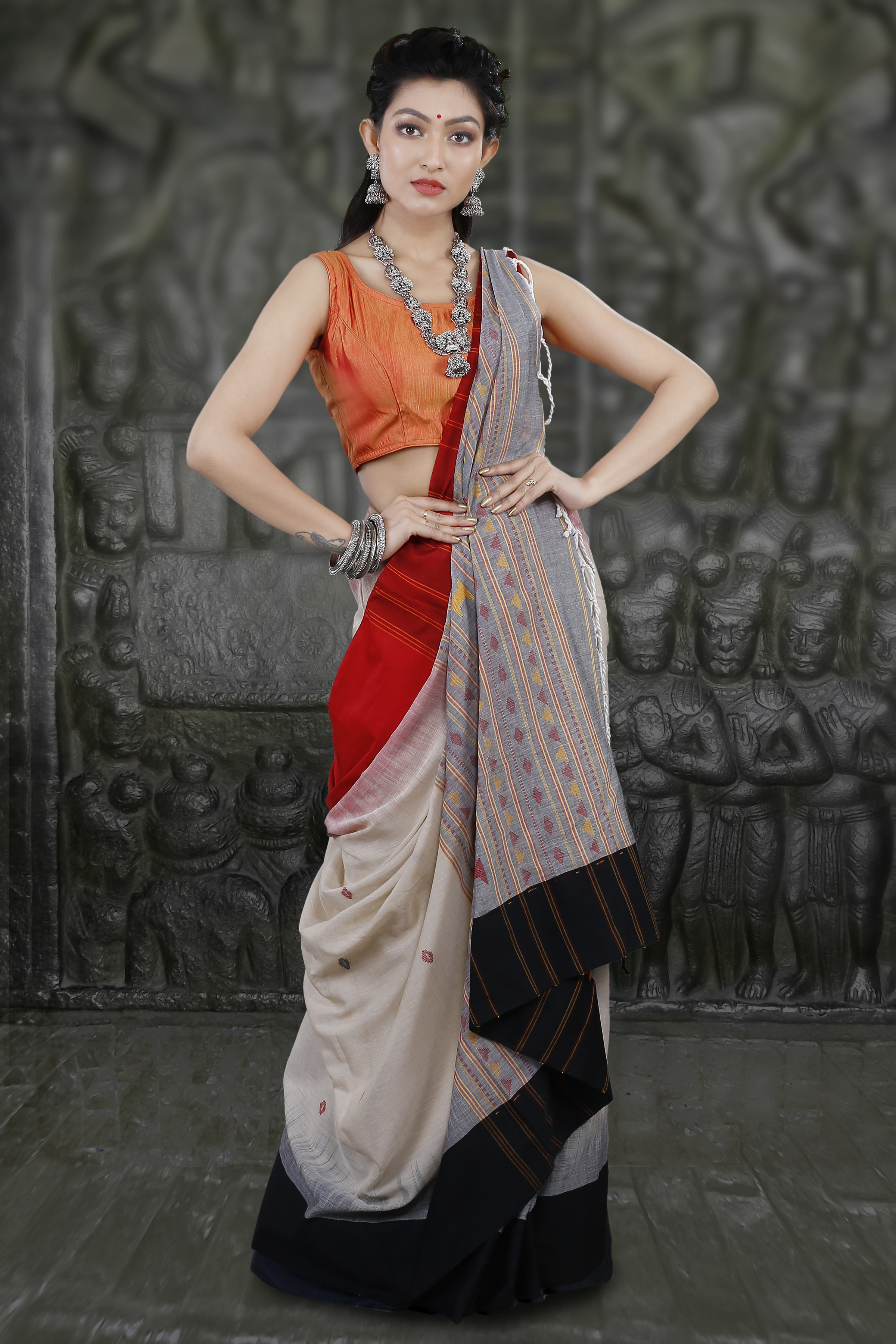 Woven Bengal Handloom Cream Colour Pure Hand Span Cotton Saree