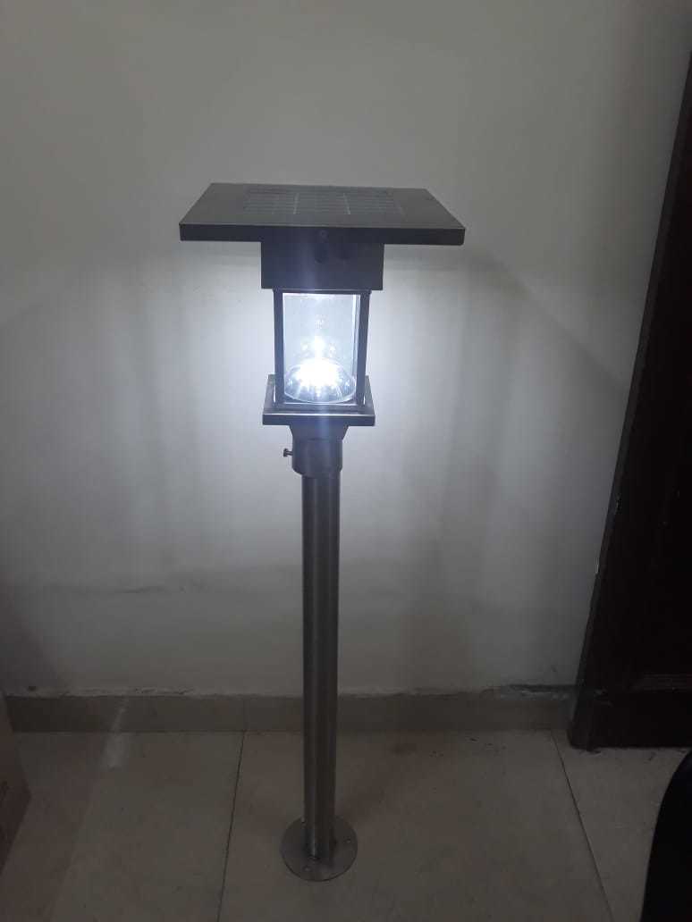 Solar Garden Light - Aluminium, Customized Size, Black Color | Manual Switch, 1-year Warranty, Max Voltage 415