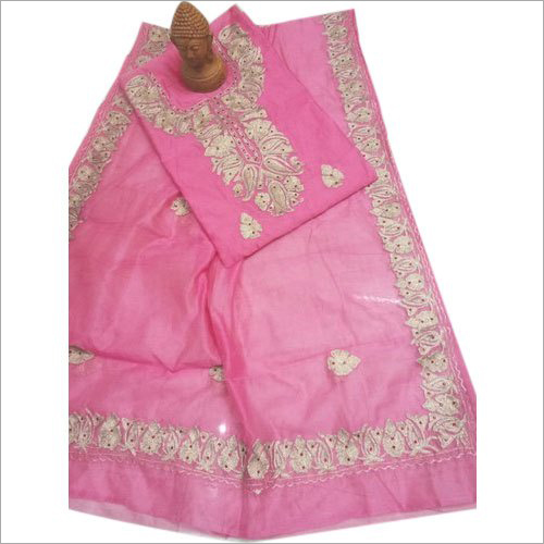 मल्टीकलर लेडीज़ अनस्टिच्ड कोटा सूट मटीरियल में उपलब्ध