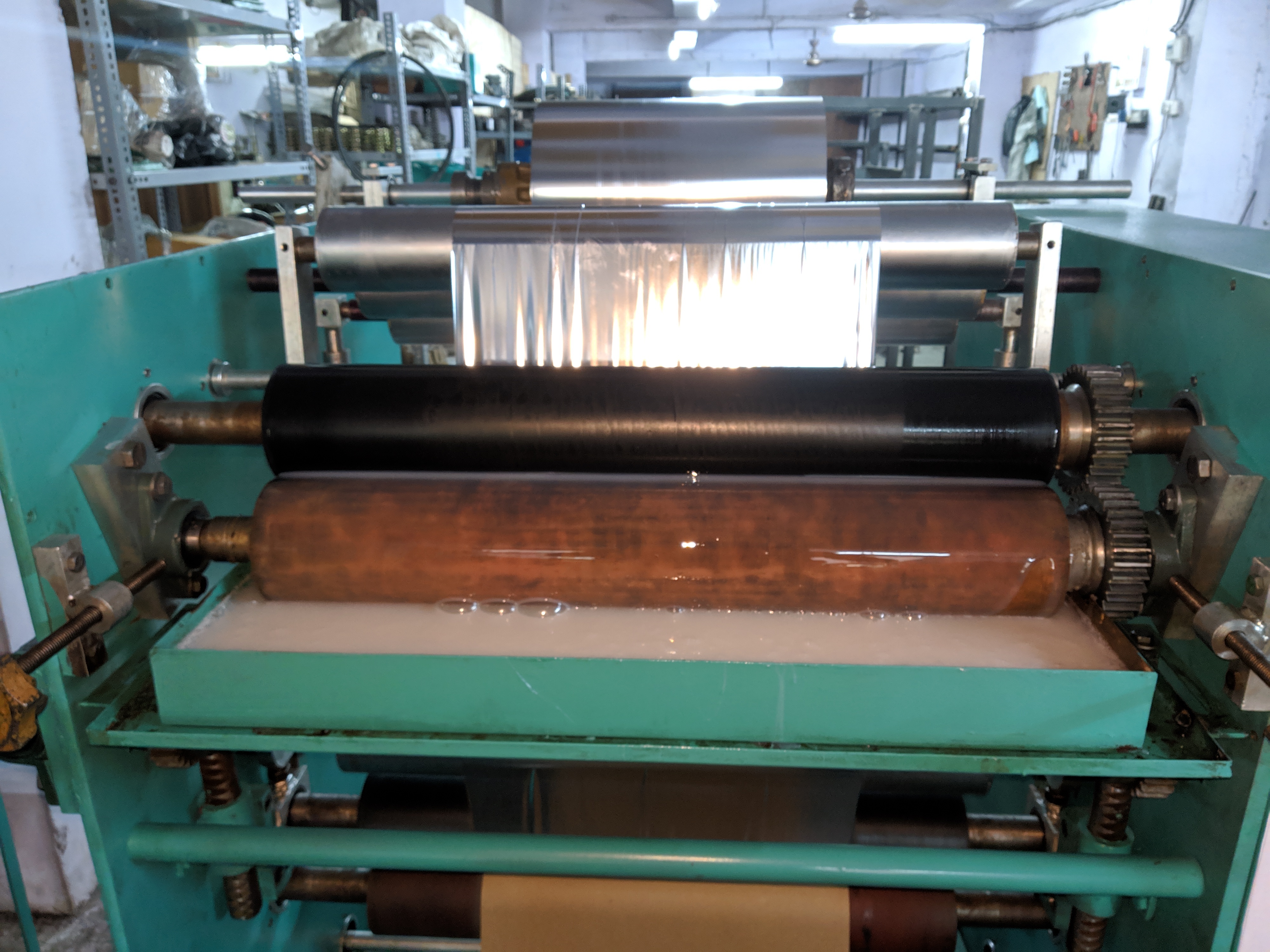 Paper Plate Lamination Machine - Model Gt-l14(24) To Gt-l16(42) 45-500 Gsm Paper 20-25 Mtrs/min Speed Automatic Electric 220v 1 Year Warranty